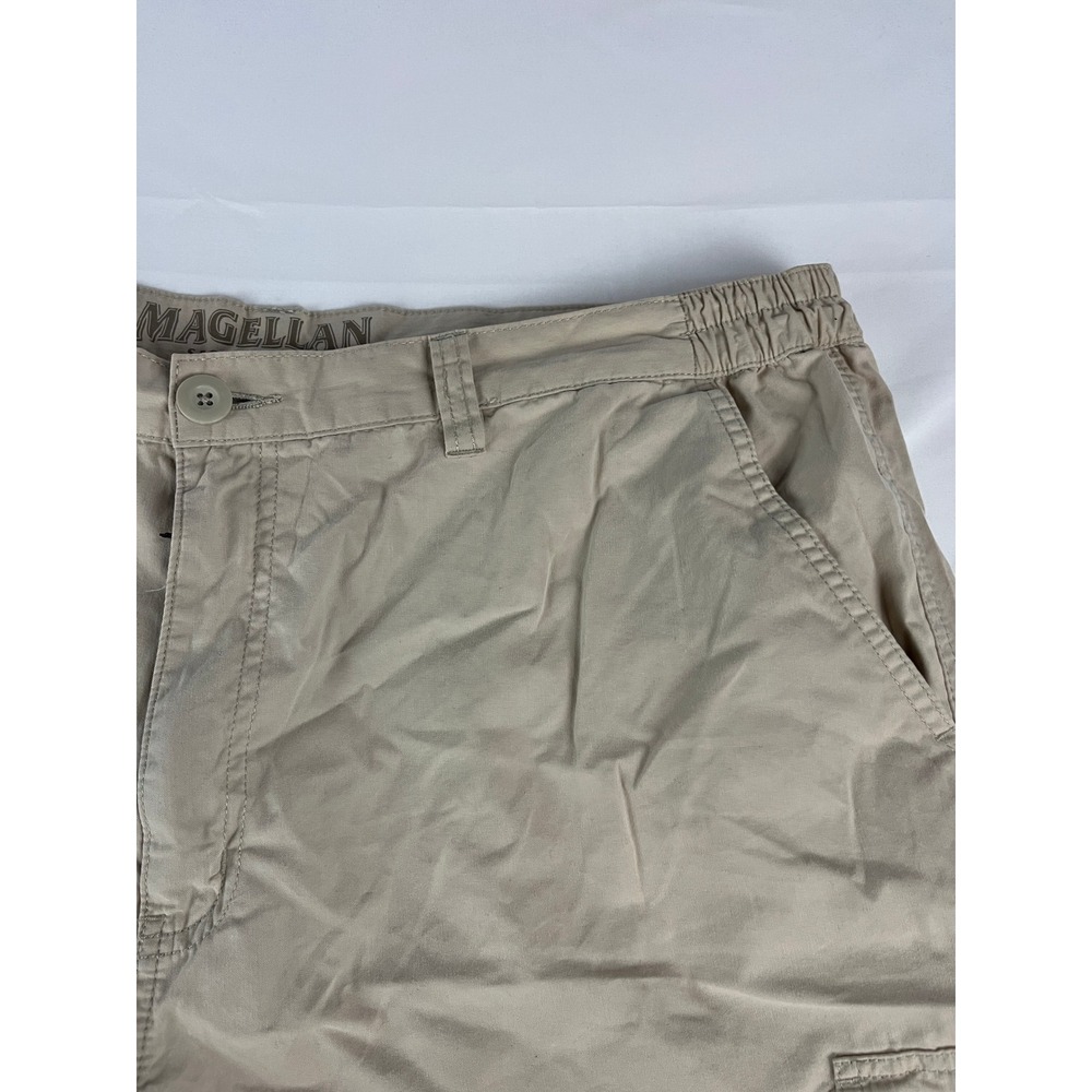 Magellan Sportswear Men's‎ Tan Cargo Shorts Size 42 Elastic Waist
